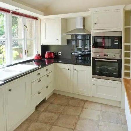 Peel Cottage, Carnforth *